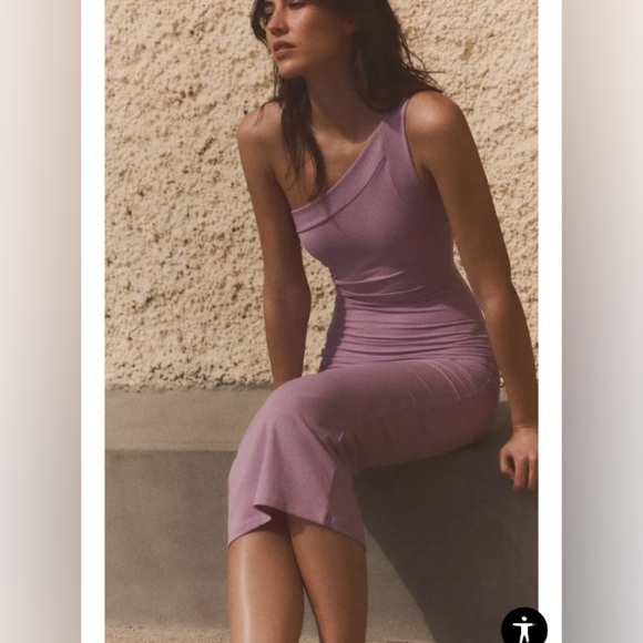 🔥🔥Zara asymmetric midi dress - Picture 1 of 7